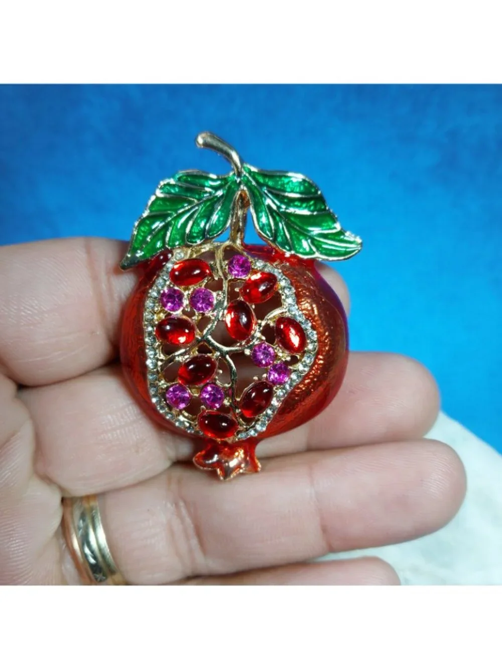Stunning pomegranate fruit rhinestones brooch Brand new